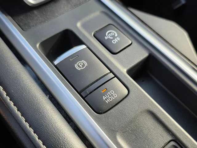 2025 Nissan Pathfinder SV - Photo 32