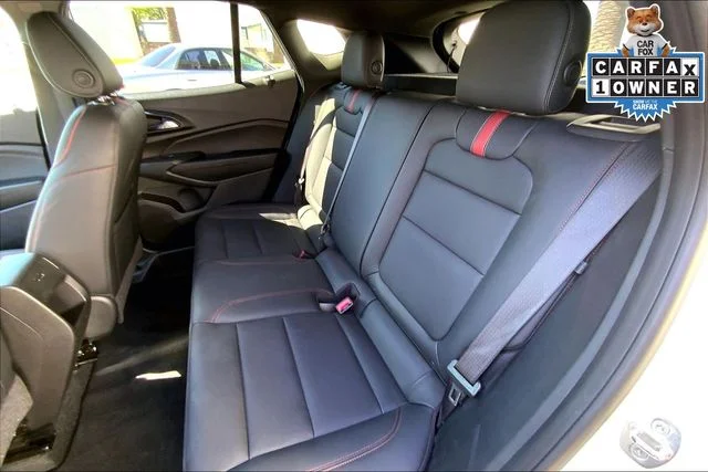 Used 2024 Summit White Chevrolet 2RS image 23