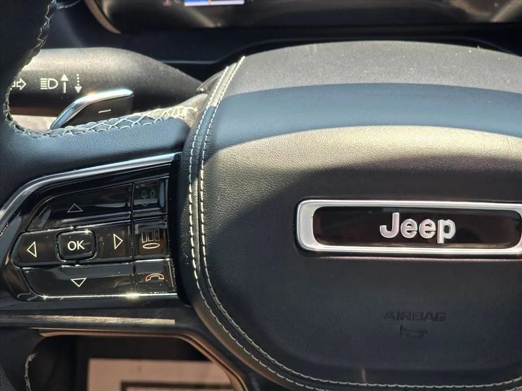 Used 2023 Black Jeep Overland image 16