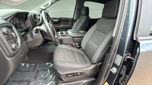 Used 2019 Gray Chevrolet RST image 18