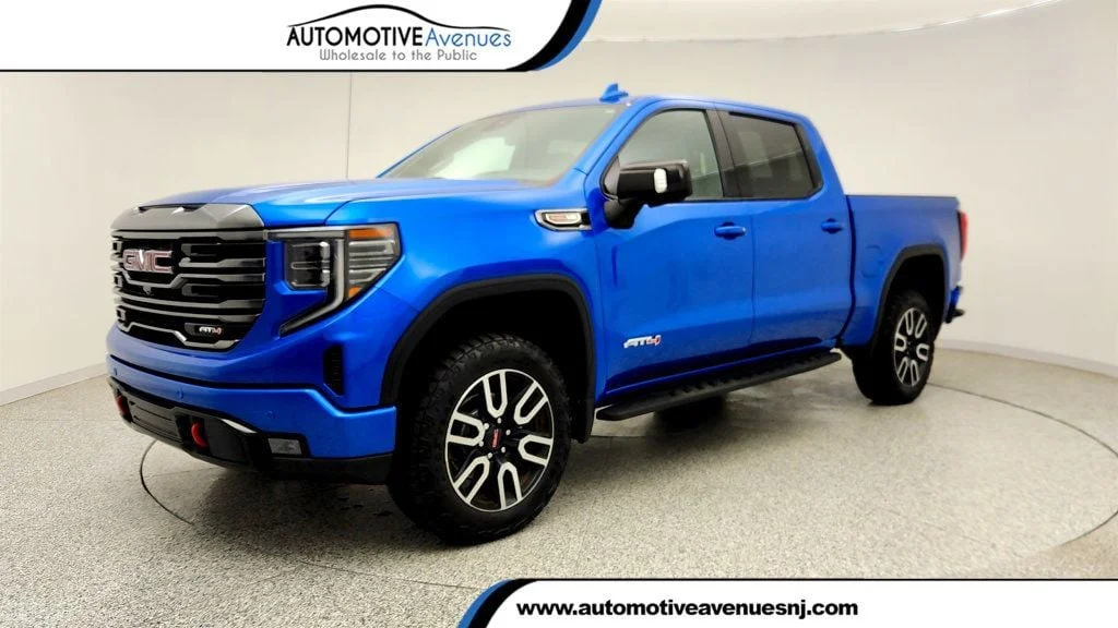 2022 GMC Sierra 4WD Crew Cab Short Box AT4's photo