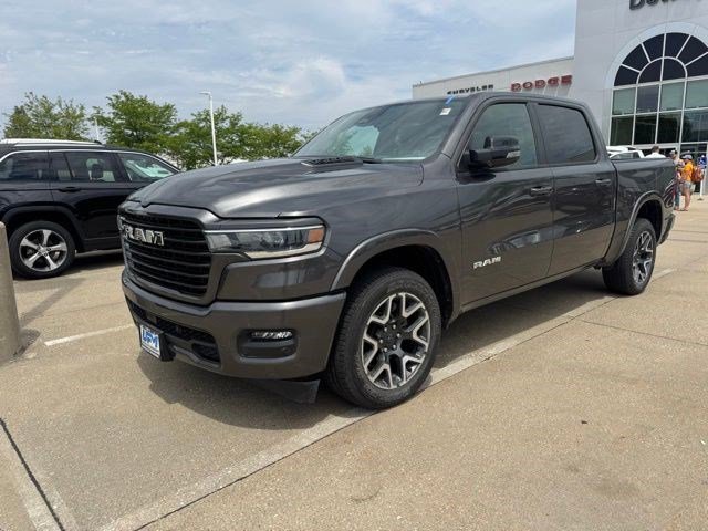 2025 RAM 1500 Laramie 4x4 Crew Cab 5'7's photo