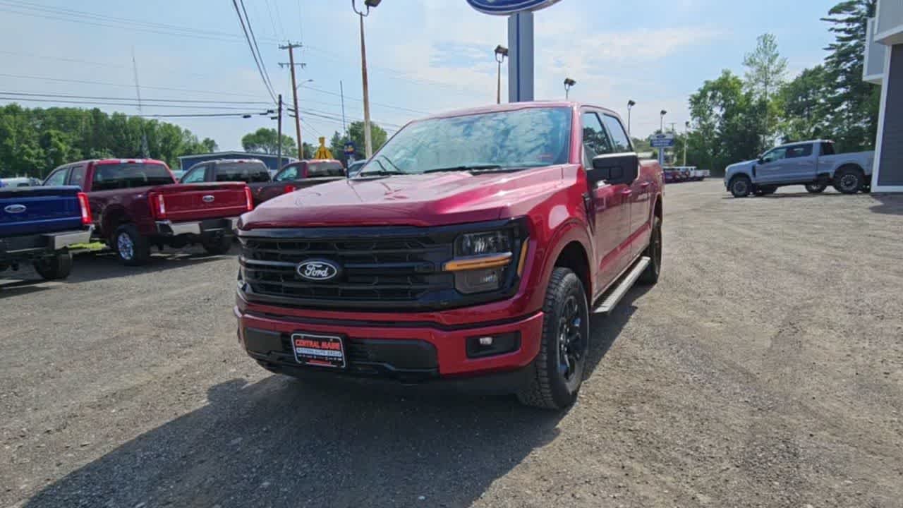 New 2026 Ruby Red Metallic Tinted Clearcoat Ford XLT image 3