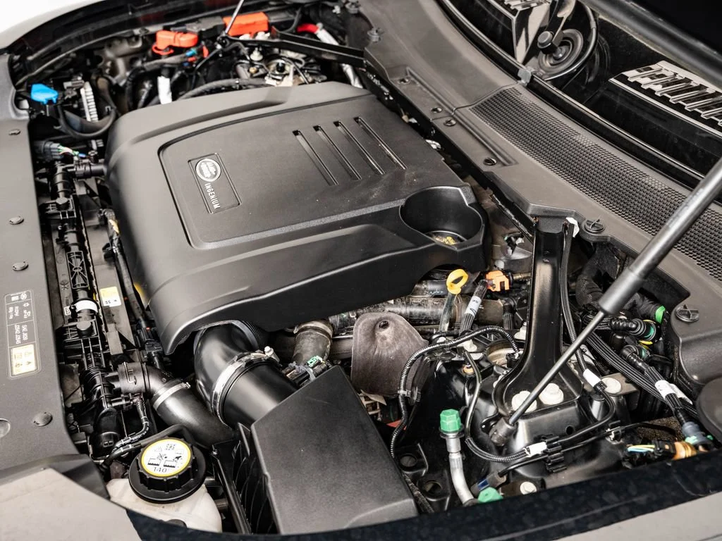 Used 2023 Black Land Rover S image 49