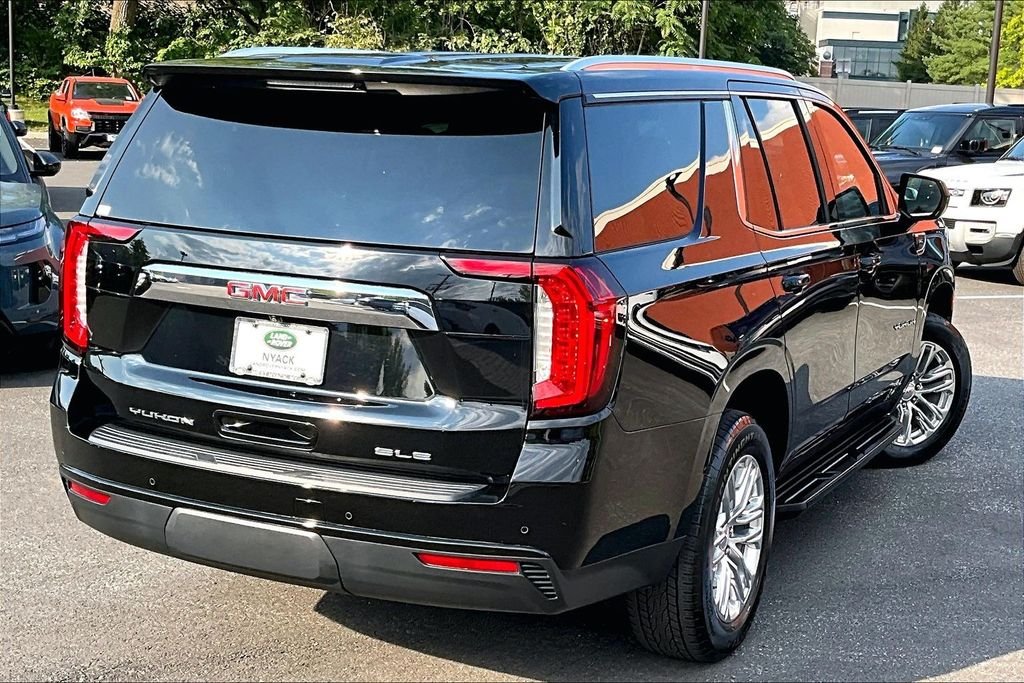 Used 2022 Black GMC SLE image 2