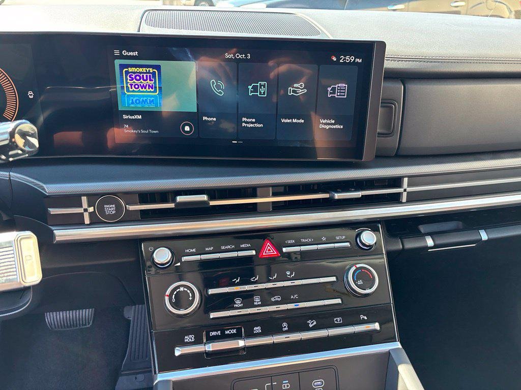 New 2027 White Hyundai SE AWD image 18