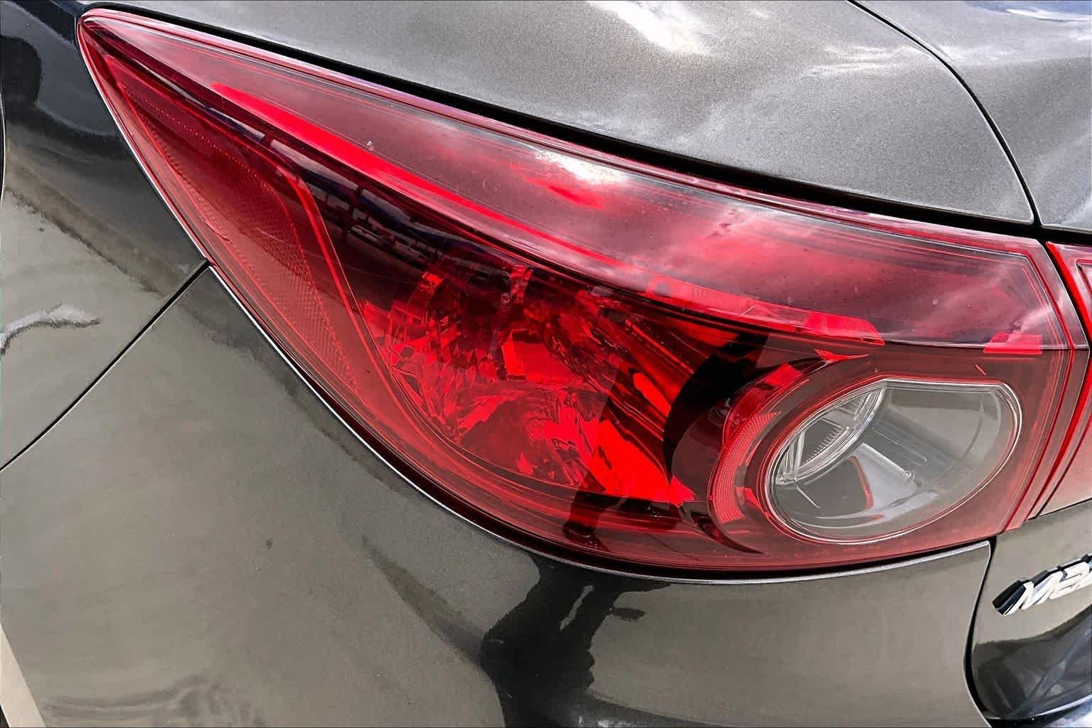 Used 2016 Titanium Flash Mica Mazda i Sport image 28