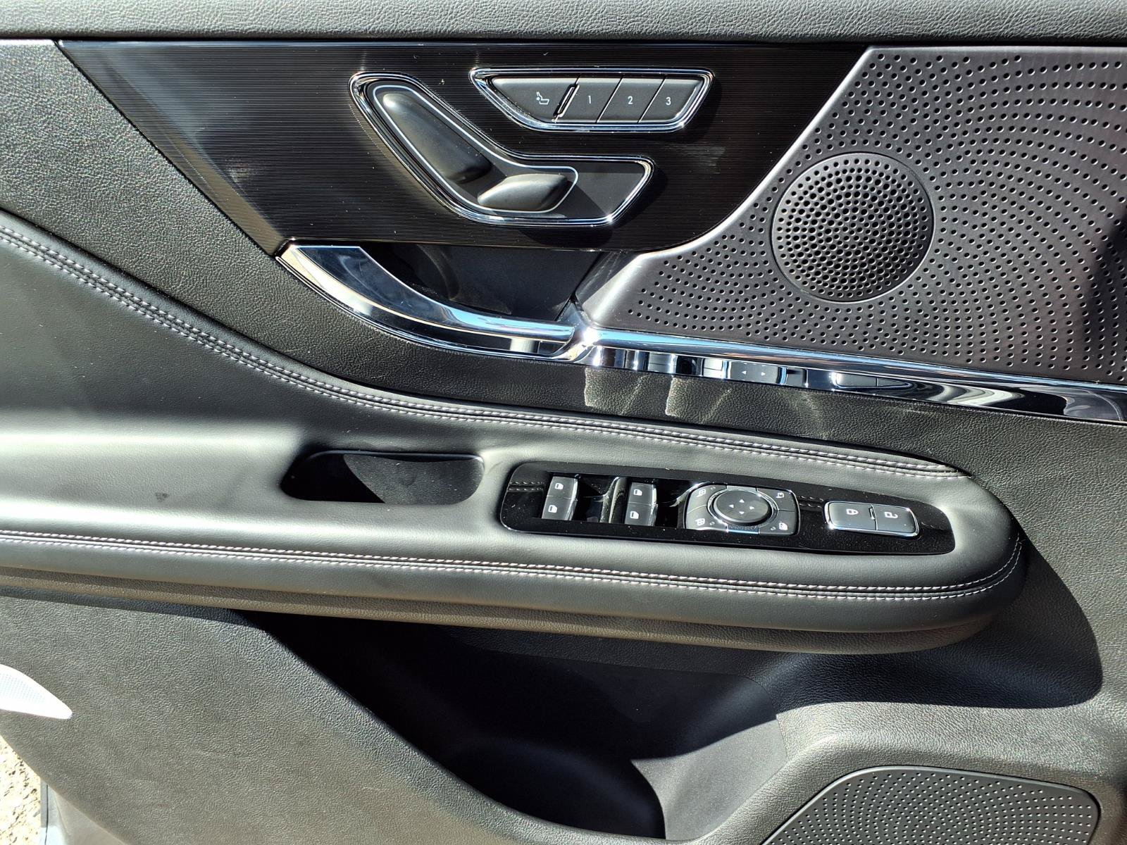 Used 2024 Metallic Lincoln Premiere image 19