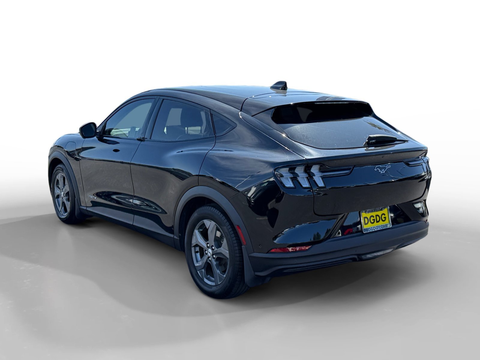 Certified Used 2022 Shadow Black Ford Select image 3
