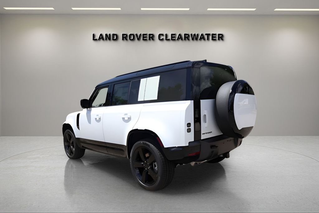 New 2026 Fuji White Land Rover X-Dynamic SE image 3