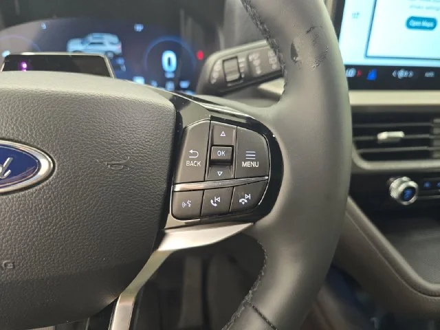New 2027 Star White Metallic Tri-Coat Ford Platinum™ image 41