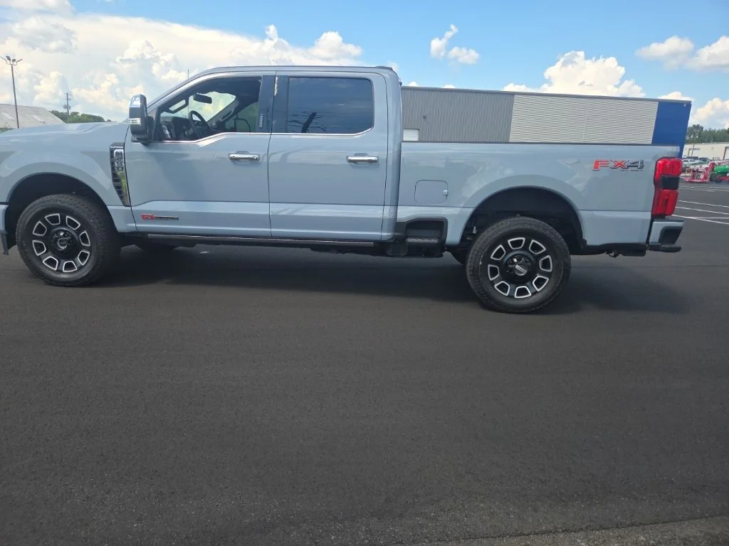 Used 2024 Gray Ford Platinum image 9
