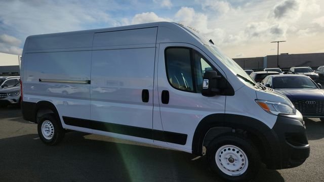 Used 2025 White Ram High Roof image 8
