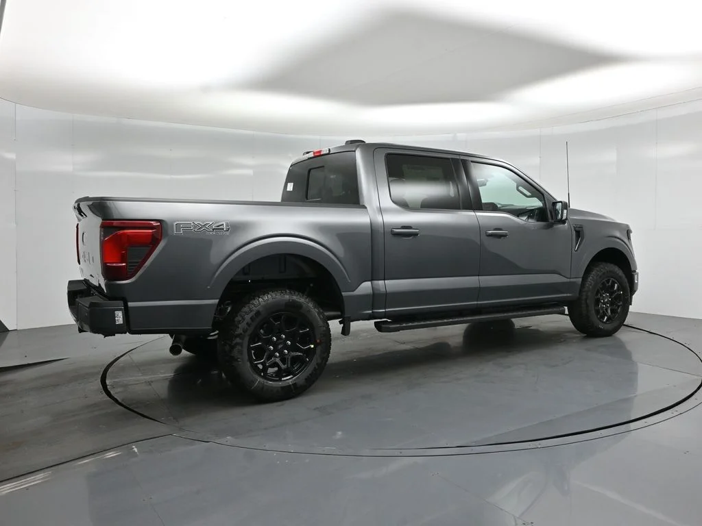 New 2026 Carbonized Gray Metallic Ford XLT image 25