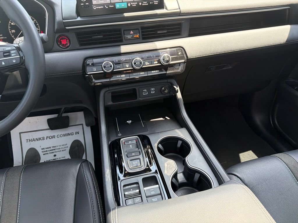 2025 Honda Pilot Touring - Photo 16