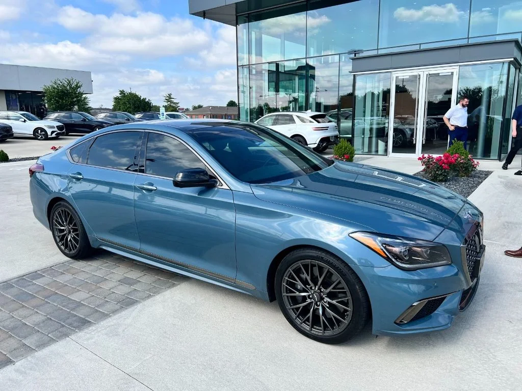 Used 2018 Ice Genesis 3.3T Sport image 1