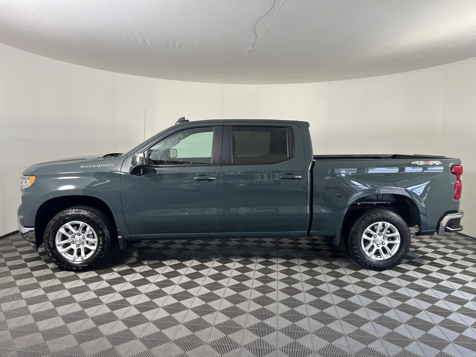 Used 2026 Cypress Gray Chevrolet LT image 6