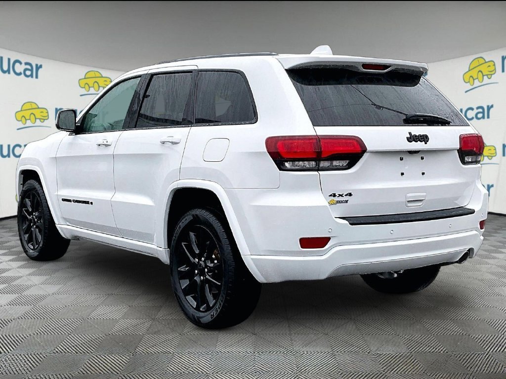 Used 2020 White Jeep Altitude image 4