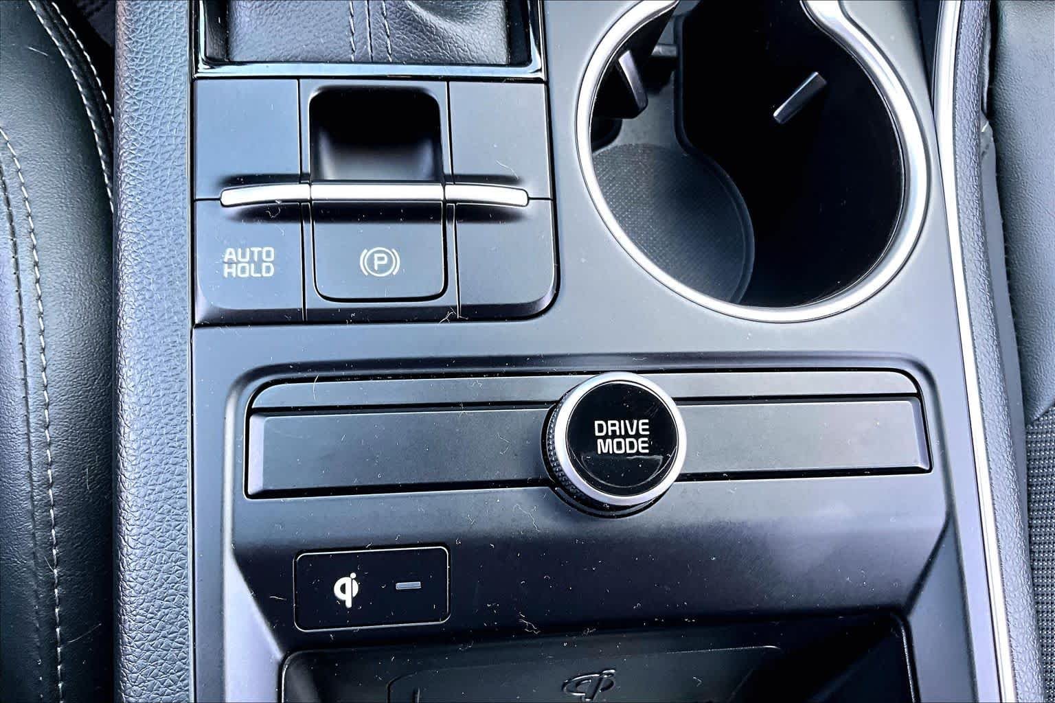 Used 2022 Wolf Gray Kia GT-Line image 34