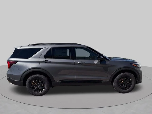 New 2026 Carbonized Gray Metallic Ford Tremor® image 7