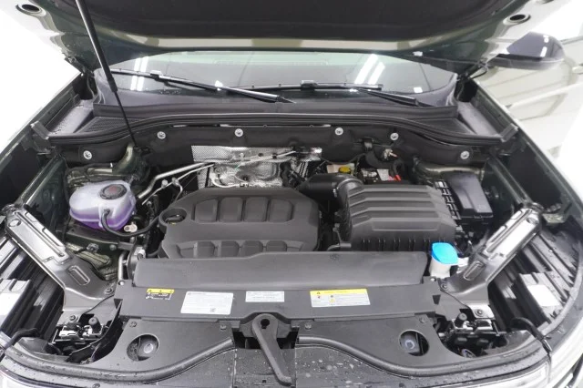 New 2026 Avocado Green Pearl Volkswagen 2.0T Peak Edition image 38