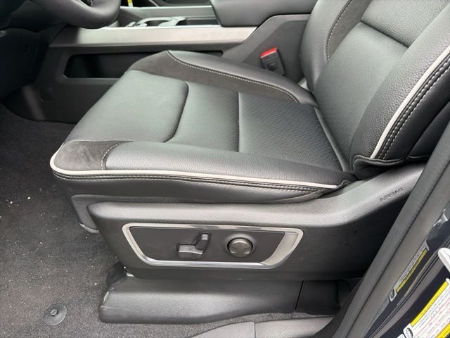 New 2026 Forged Blue Metallic Exterior Paint RAM Laramie image 13