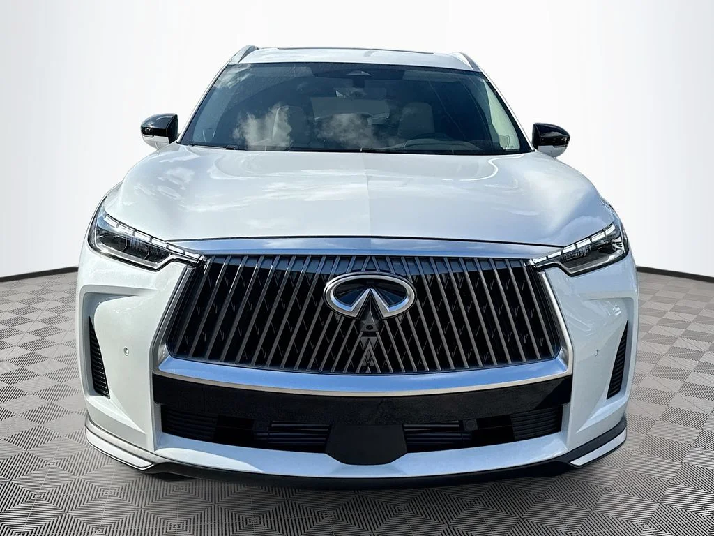 Certified Used 2026 White INFINITI LUXE image 2