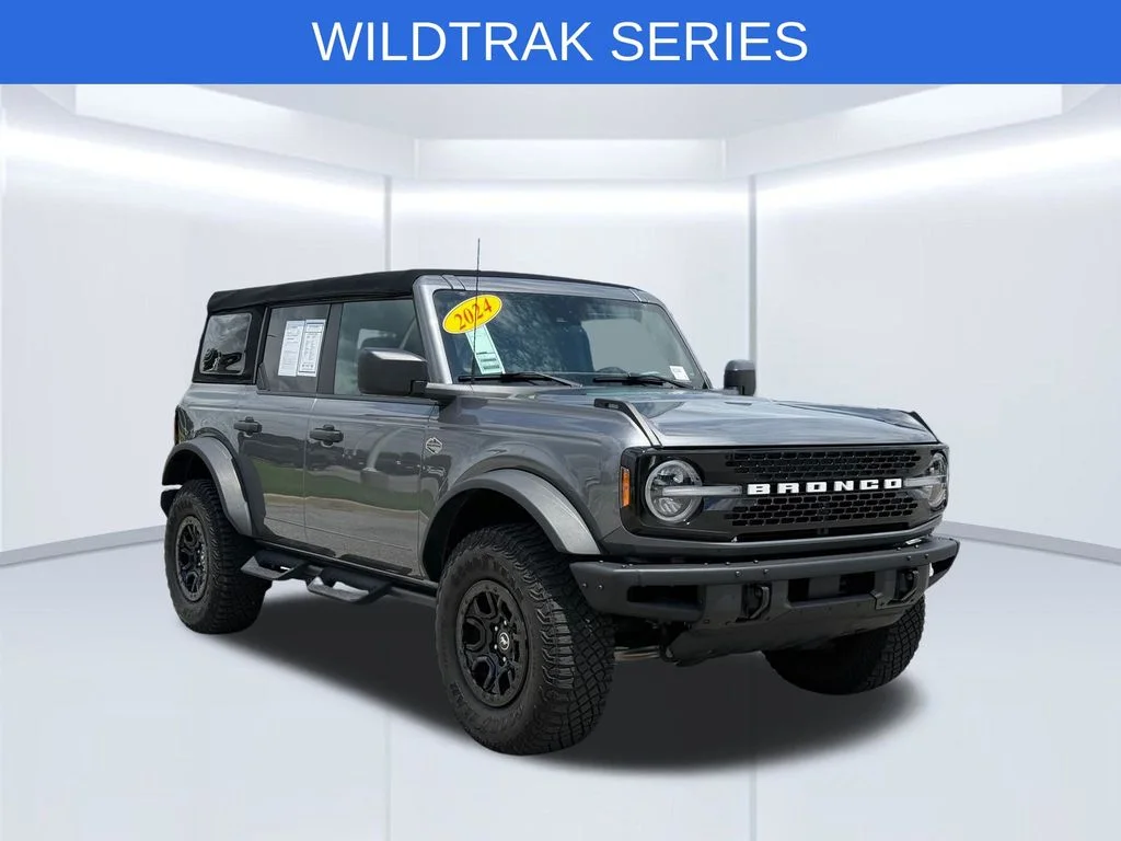 Used 2024 Gray Ford Wildtrak image 32