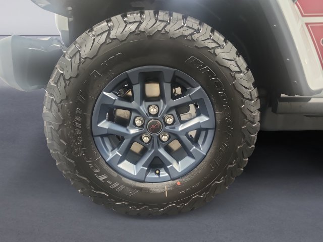 New 2026 White/off-white Jeep Sport image 14