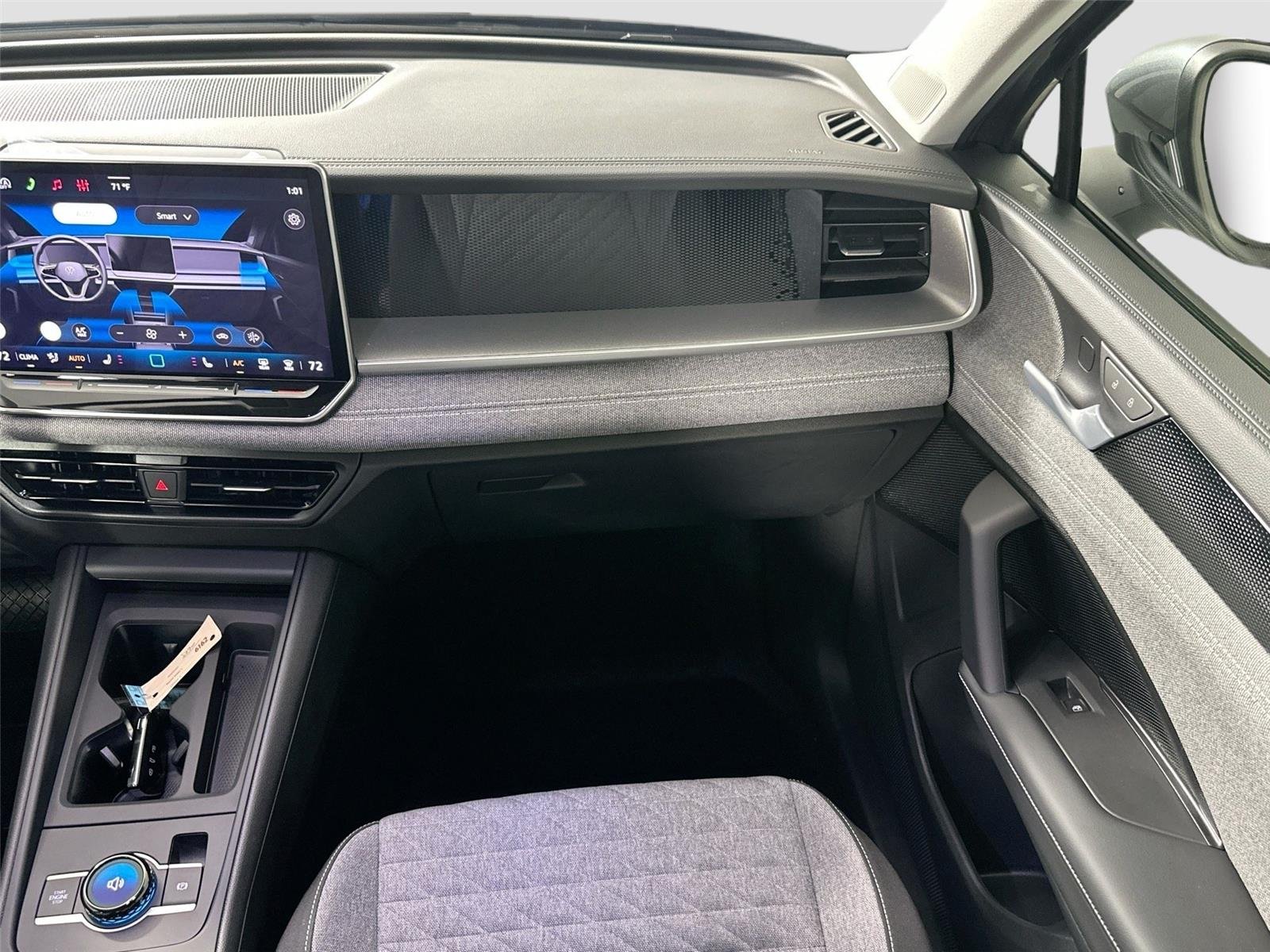 New 2026 Platinum Gray Metallic Volkswagen S image 22