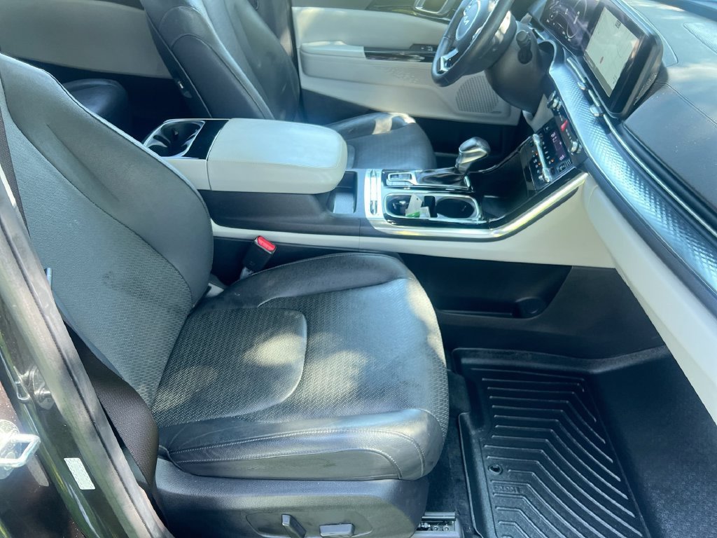 Used 2023 Gray Kia SX Prestige image 26