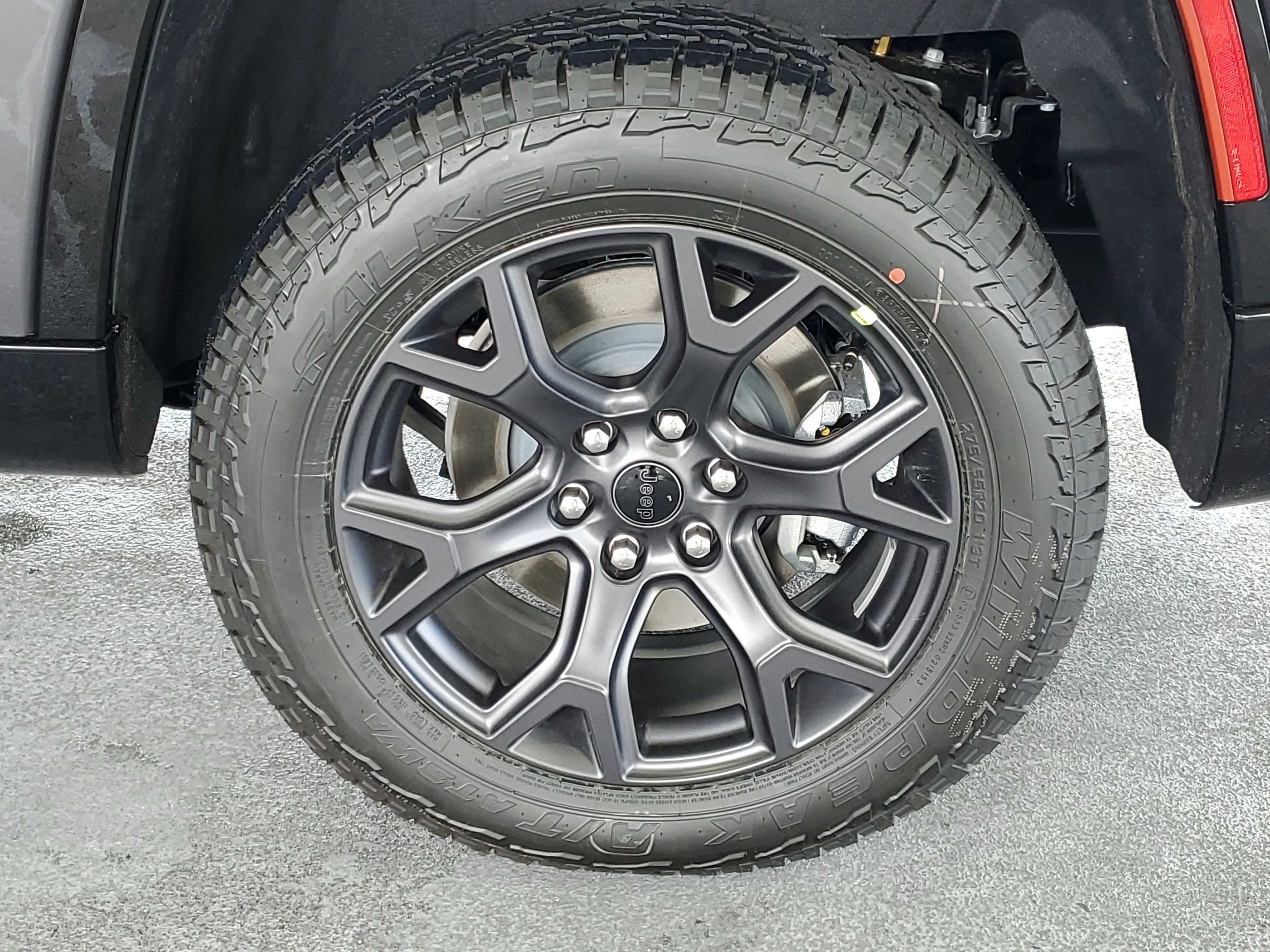 New 2026 Baltic-Gray Metallic Clear-Coat Exterior Paint Jeep Upland image 7