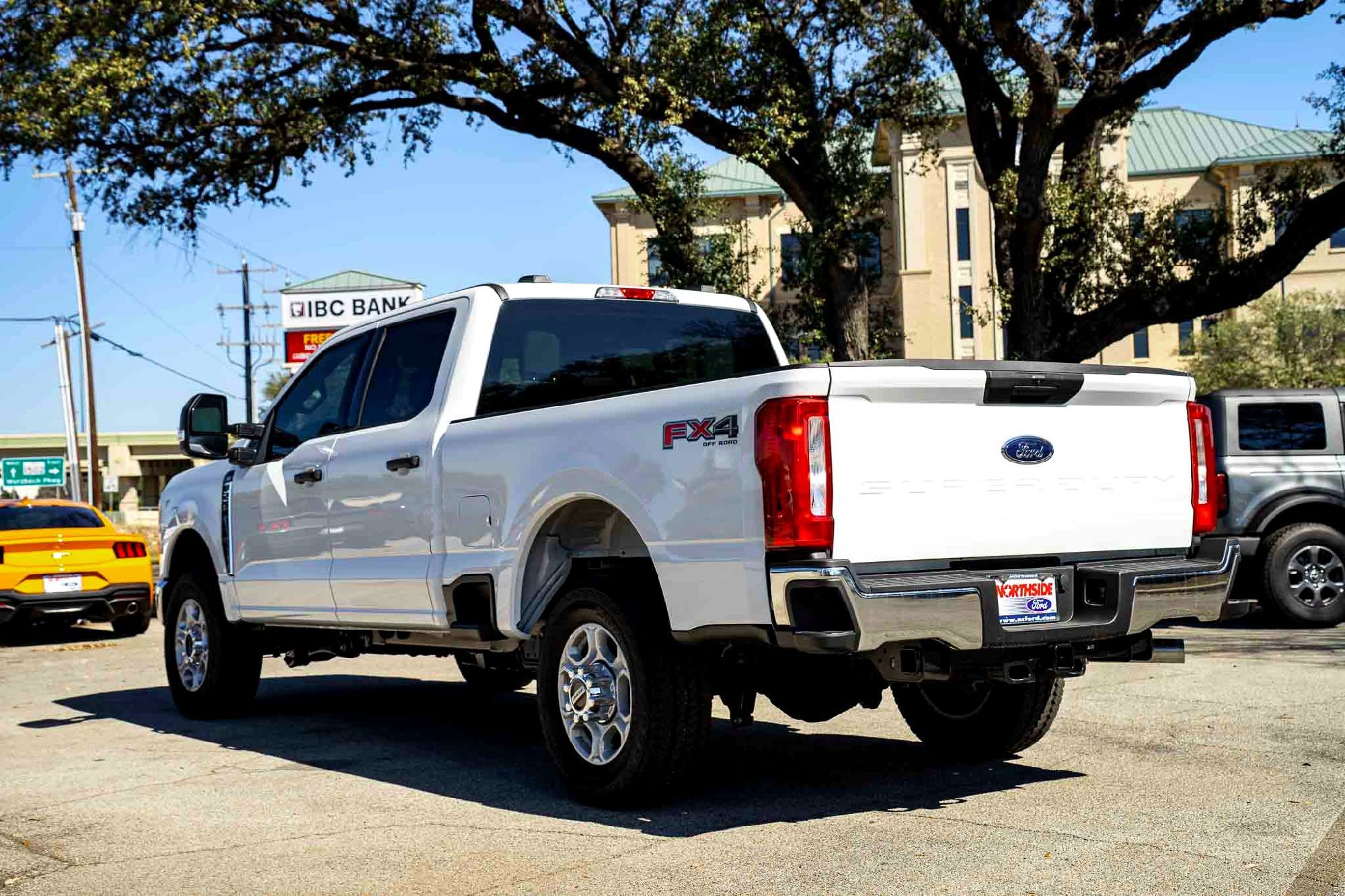 New 2026 Oxford White Ford XLT image 5