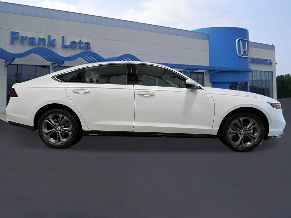 New 2026 Platinum White Pearl Honda EX-L image 8