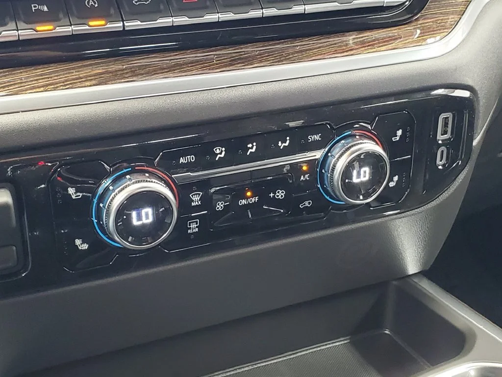 New 2026 Onyx Black GMC Elevation image 18