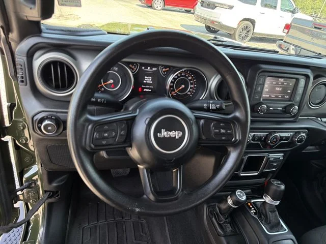Used 2021 Green Jeep Sport image 11