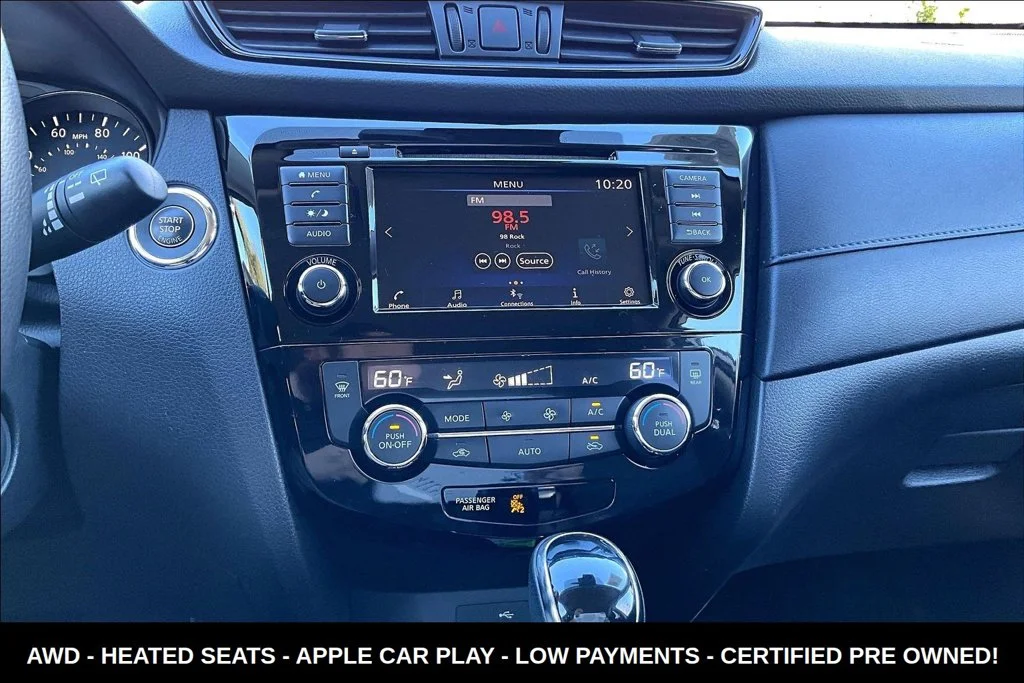 Used 2019 White Nissan SV image 18