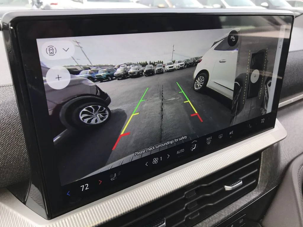 Used 2025 White Ford Platinum image 17