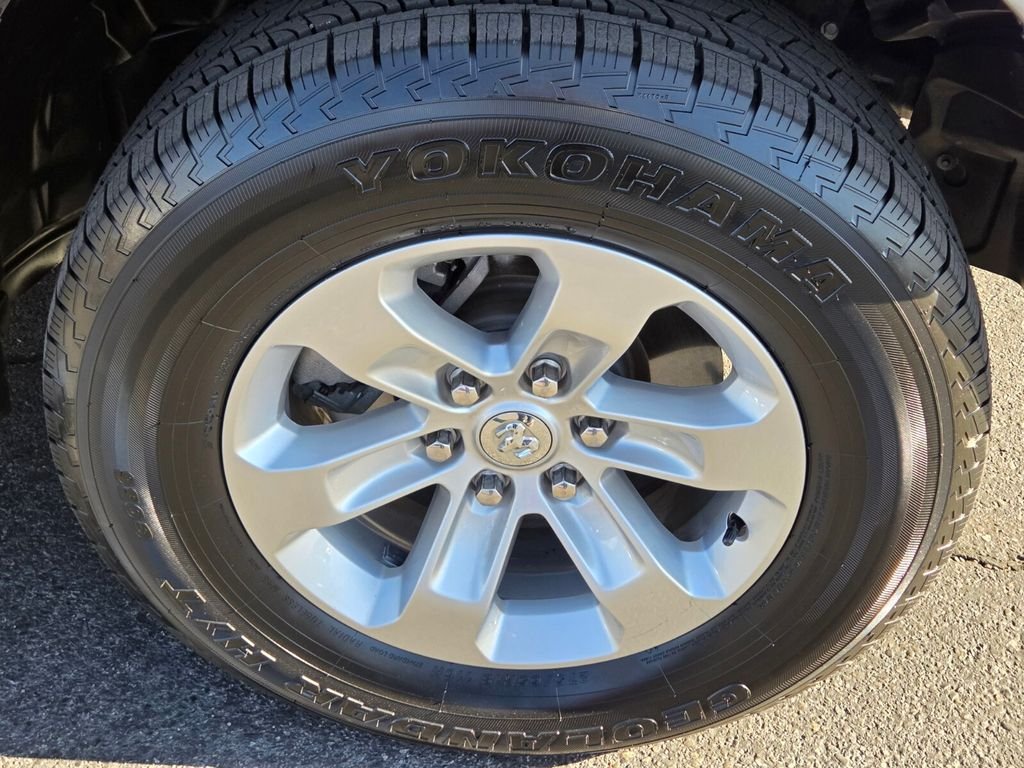 Used 2022 Silver Ram Laramie image 9