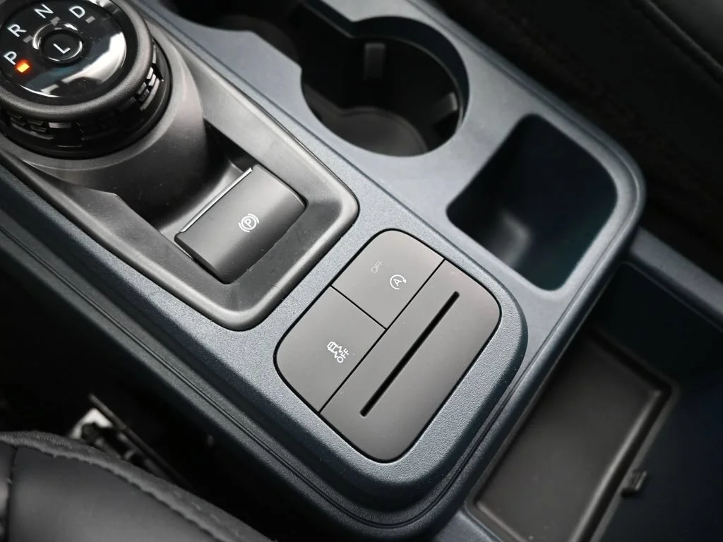 New 2026 Oxford White Ford Lariat image 18