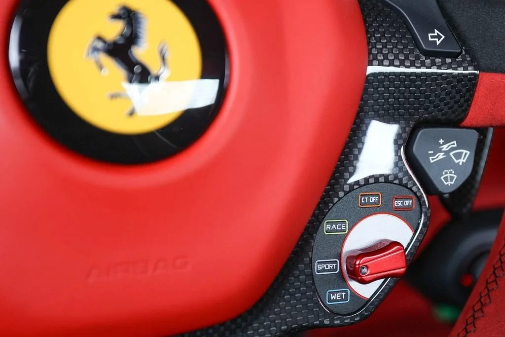 Used 2015 Grigio Titanio Metall Ferrari Base image 30