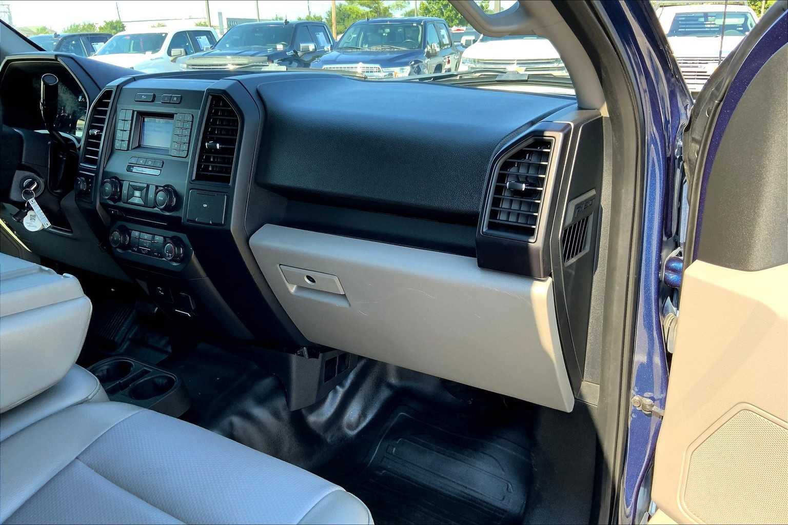 Used 2018 Blue Jeans Metallic Ford XL image 33