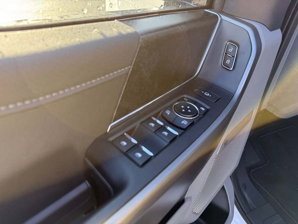 New 2026 Oxford White Ford F-350® XLT image 11