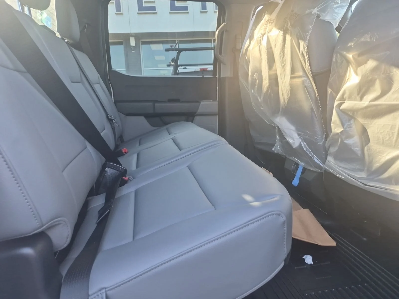 New 2027 Oxford White Ford XL image 7