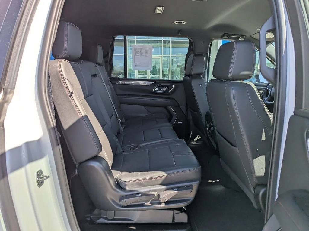 2023 Chevrolet Suburban RST - Photo 42