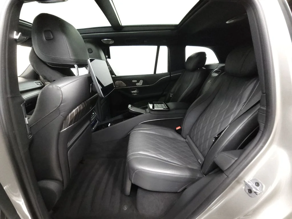 Used 2025 Black Mercedes-Benz Maybach GLS 600 image 29