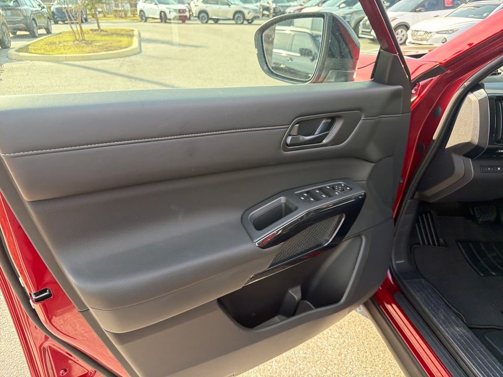New 2026 Nissan Pathfinder SV 4D Sport Utility