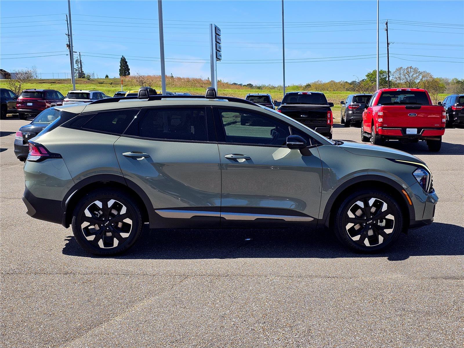 Used 2023 Jungle Green Kia X-Line image 7