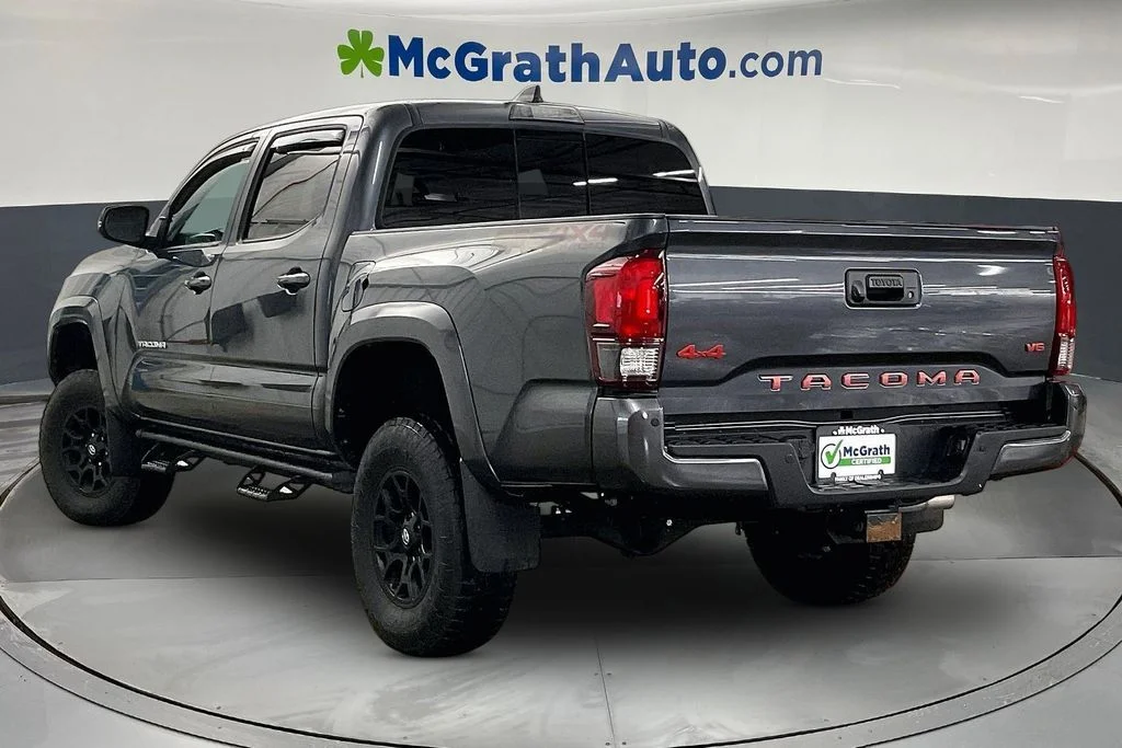 Used 2022 Gray Toyota SR5 image 4