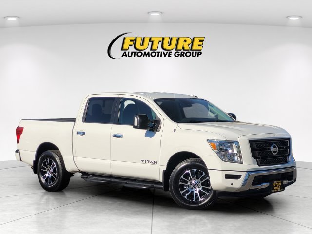 Used 2021 White Nissan SV image 1